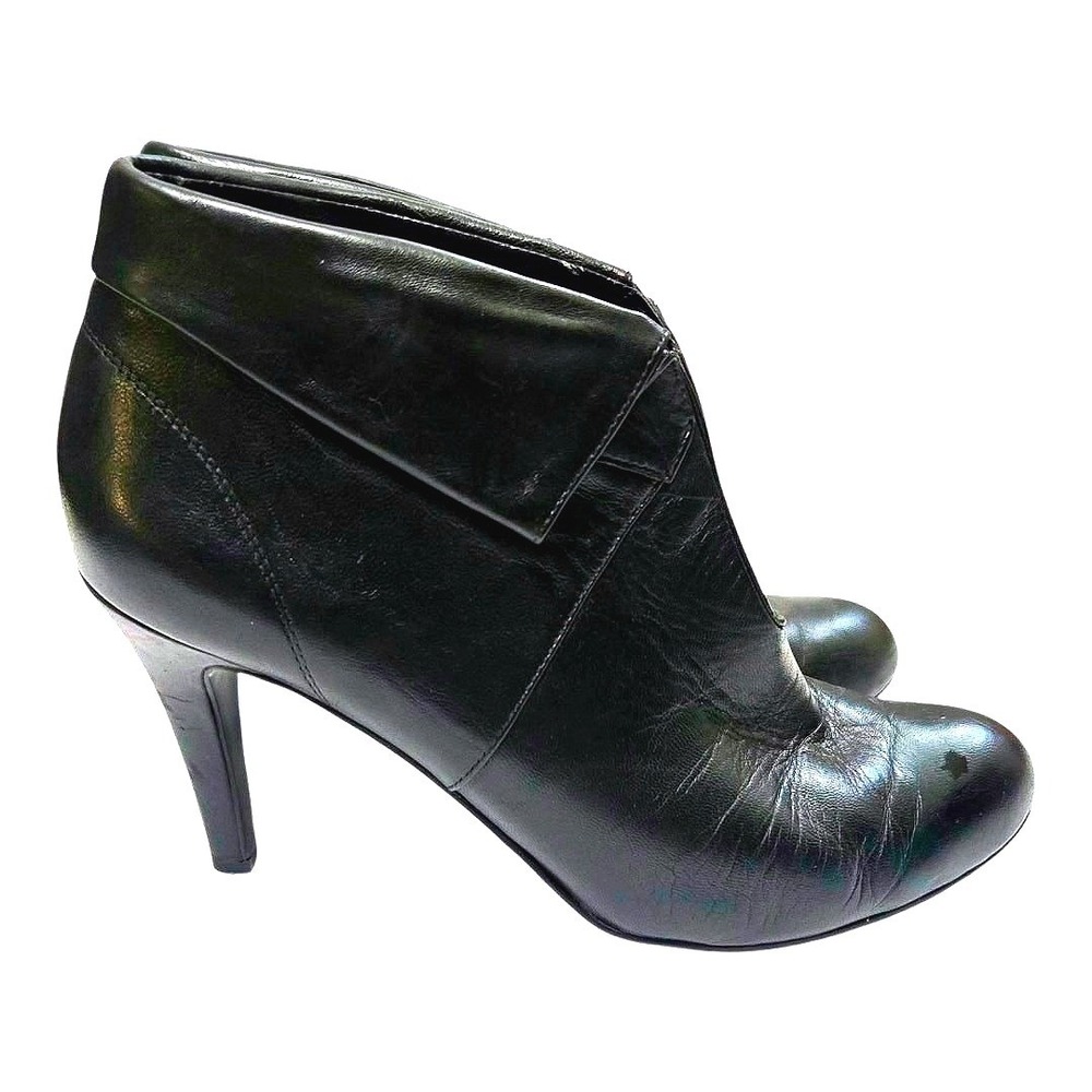 Nine West Mezza Black Leather Ankle Booties – Women's 7M